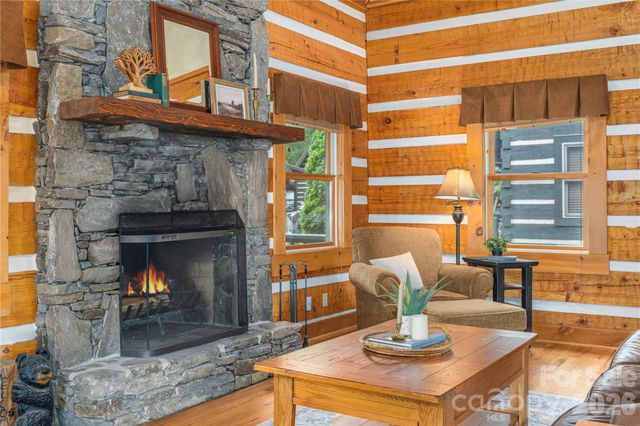 93 Rachels Circle, Maggie Valley, NC 28751
