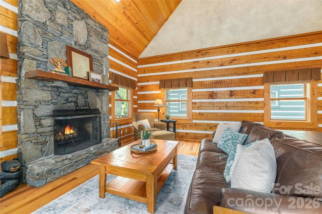 93 Rachels Circle, Maggie Valley, NC 28751