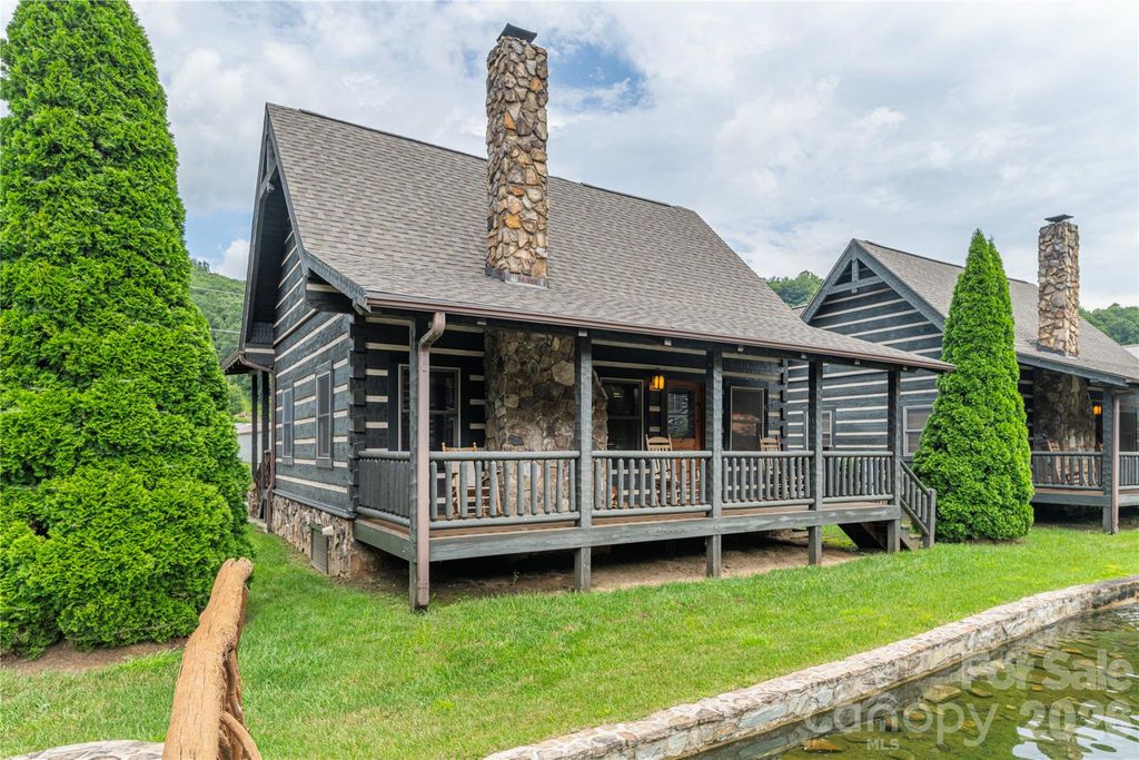 93 Rachels Circle, Maggie Valley, NC 28751