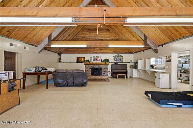 8072 W Radmer RD, Rathdrum, ID 83858