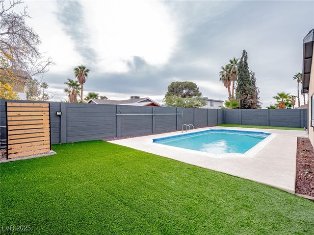 4356 Cloverhill Court, Las Vegas, NV 89147