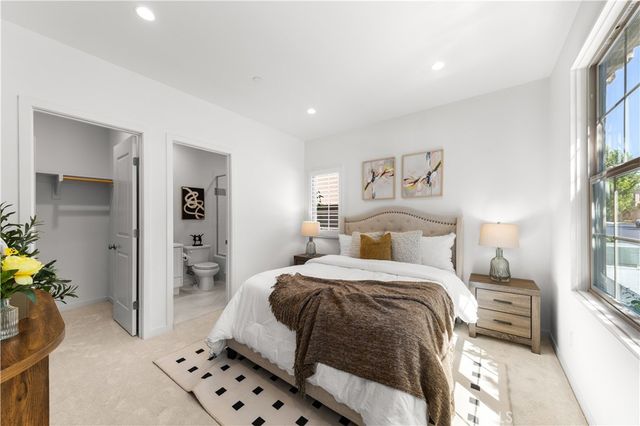 171 Elkhorn, Irvine, CA 92618