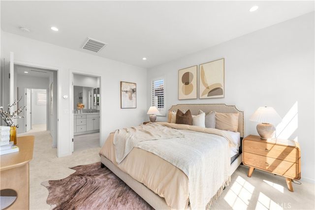 171 Elkhorn, Irvine, CA 92618