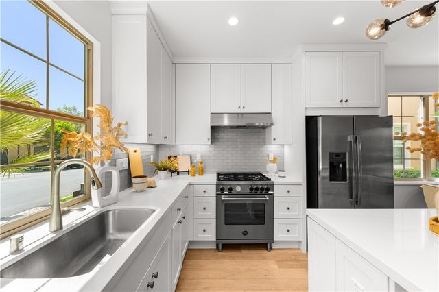 171 Elkhorn, Irvine, CA 92618