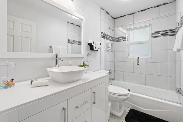 6004 TAMPA SHORES BOULEVARD, Tampa, FL 33615