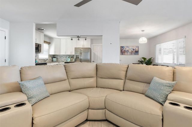 6004 TAMPA SHORES BOULEVARD, Tampa, FL 33615