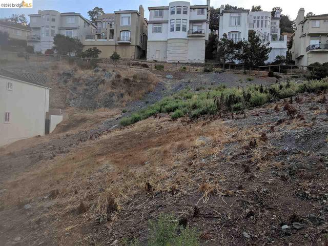 0 Redwood Rd, Oakland, CA 94619