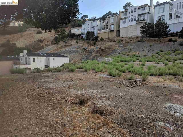 0 Redwood Rd, Oakland, CA 94619