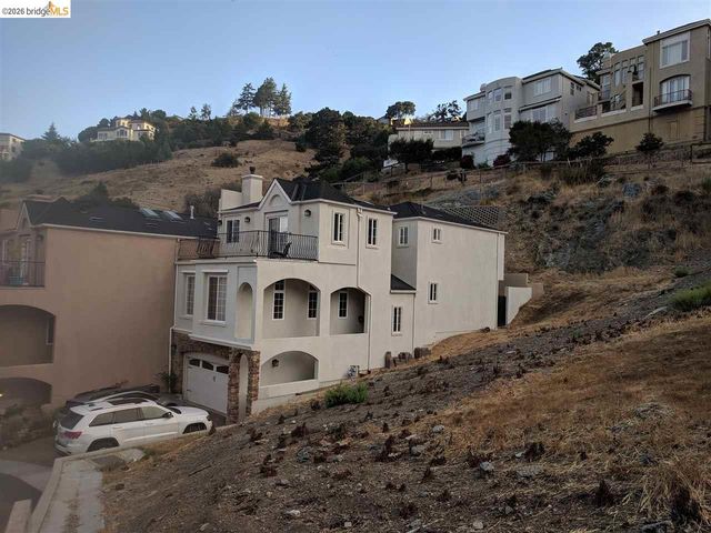 0 Redwood Rd, Oakland, CA 94619