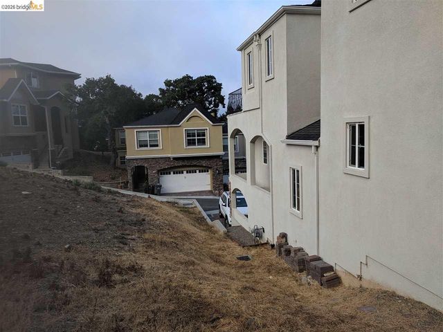0 Redwood Rd, Oakland, CA 94619