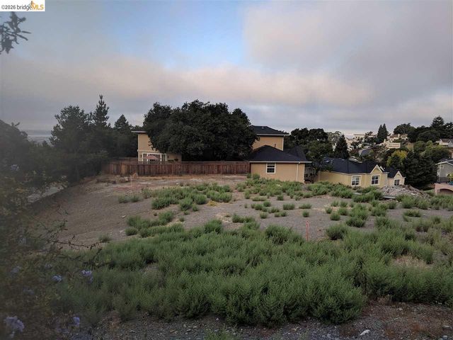 0 Redwood Rd, Oakland, CA 94619