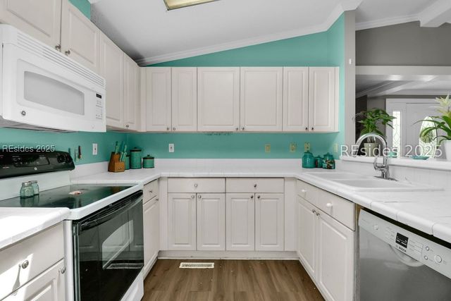 36 Sawmill Forest Dr, Bluffton, SC 29910
