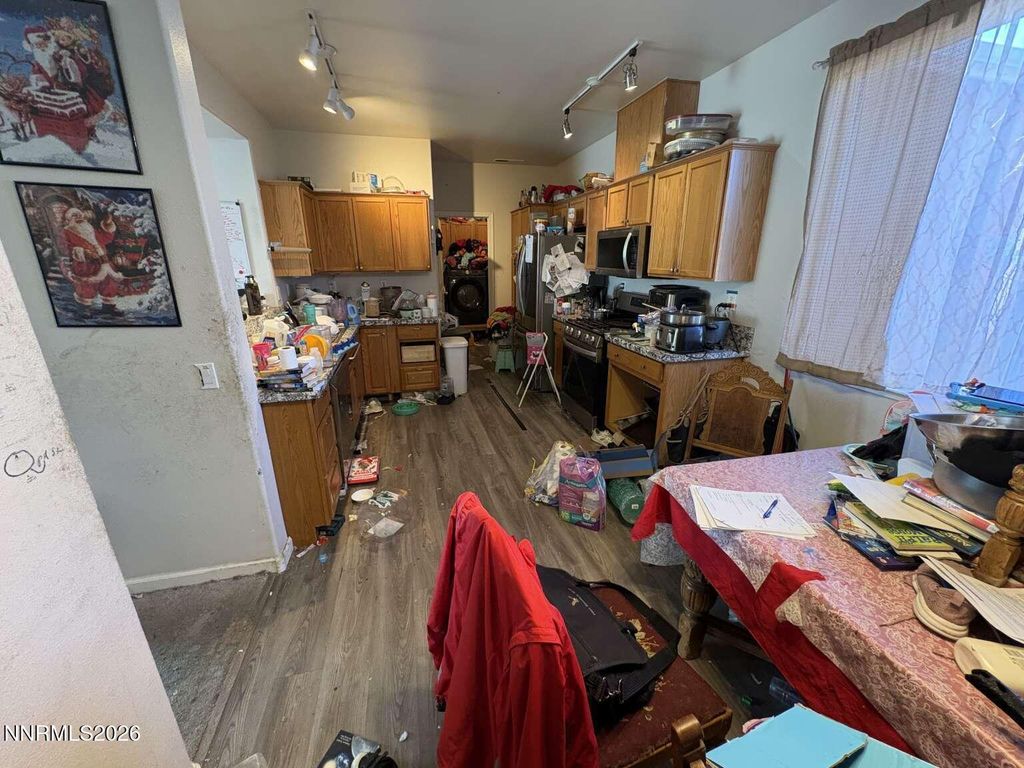 Image 6 of property listing at 20888 White Rock Drive, Reno, NV 89508