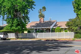 9253 Hayvenhurst Avenue, North Hills, CA 91343