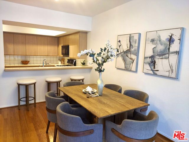 10650 Kinnard Avenue 211, Los Angeles, CA 90024