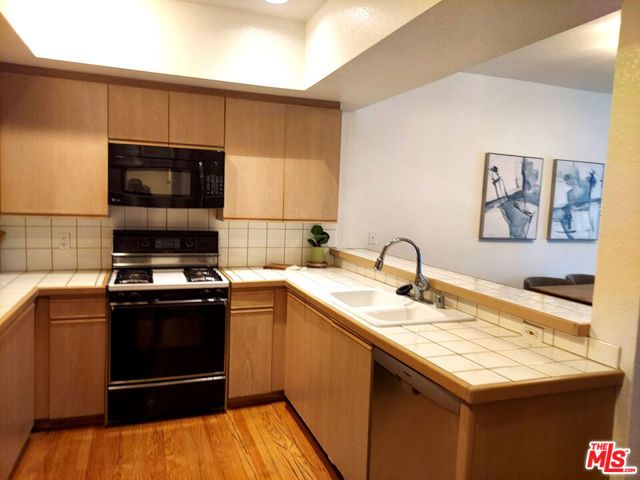 10650 Kinnard Avenue 211, Los Angeles, CA 90024