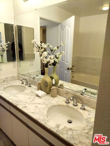 10650 Kinnard Avenue 211, Los Angeles, CA 90024