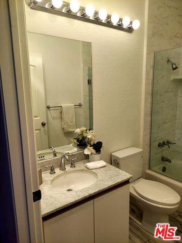 10650 Kinnard Avenue 211, Los Angeles, CA 90024