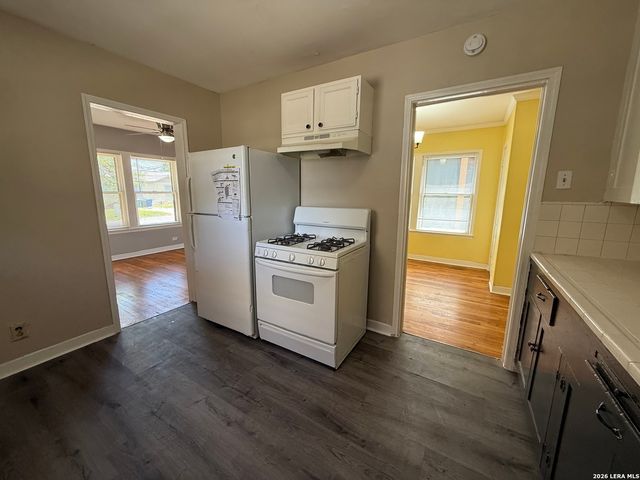 142 Vassar Ln Apt 1, San Antonio, TX 78212