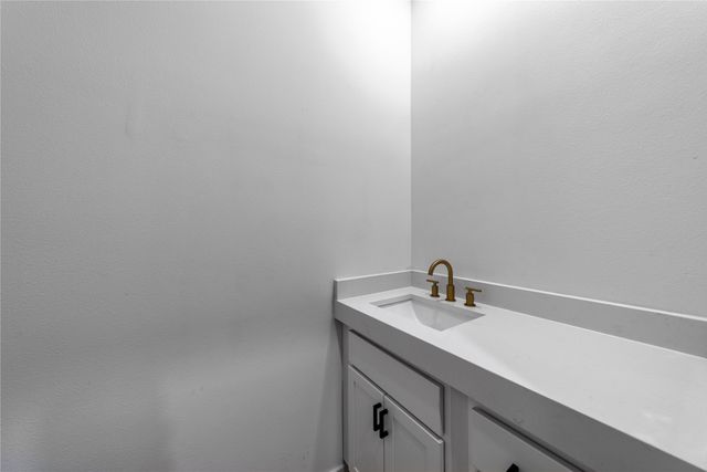 816 Lambert Street, Dallas, TX 75203