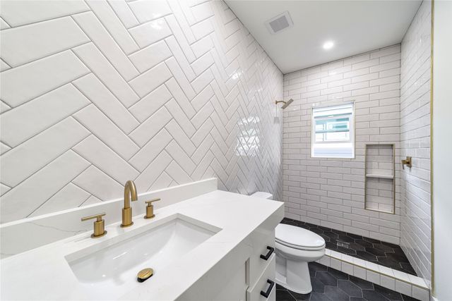 816 Lambert Street, Dallas, TX 75203