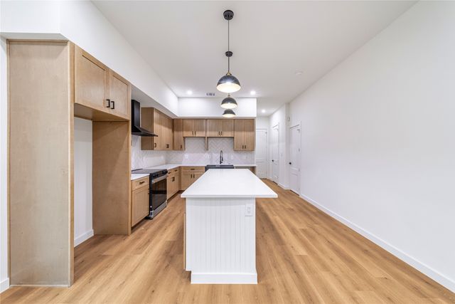 816 Lambert Street, Dallas, TX 75203