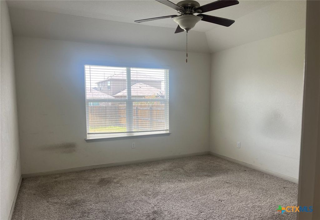 Image 10 of property listing at 216 Frederick Drive, Georgetown, TX 78626