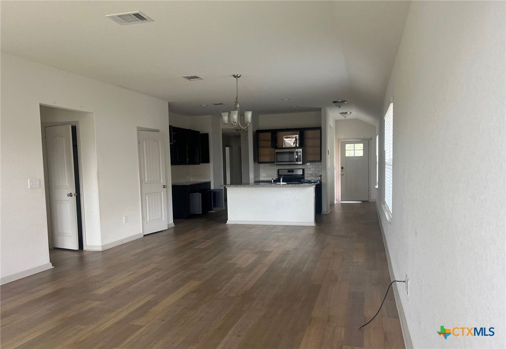 Image 3 of property listing at 216 Frederick Drive, Georgetown, TX 78626