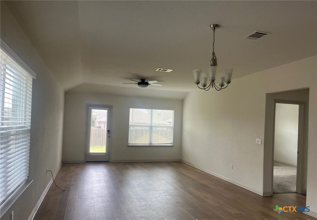 Image 6 of property listing at 216 Frederick Drive, Georgetown, TX 78626