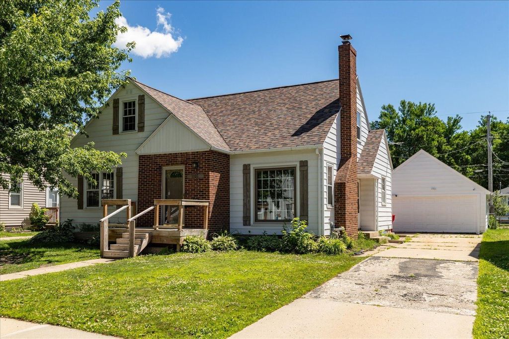 1108 12th Avenue NE, Rochester, MN 55906