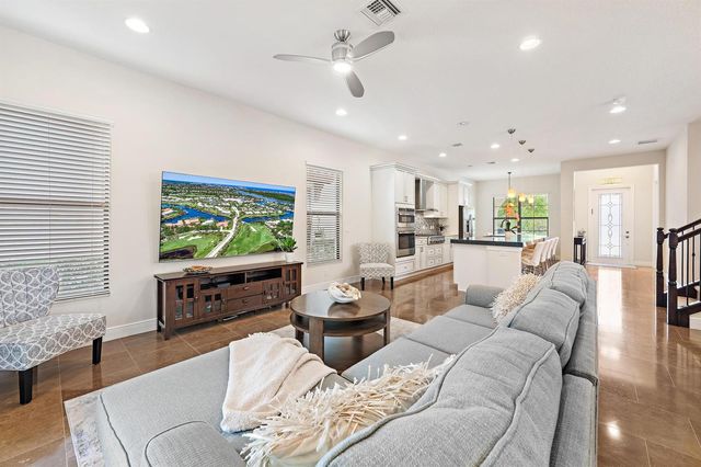 8023 Hobbes Way, Palm Beach Gardens, FL 33418