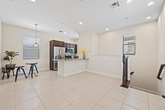 8023 Hobbes Way, Palm Beach Gardens, FL 33418