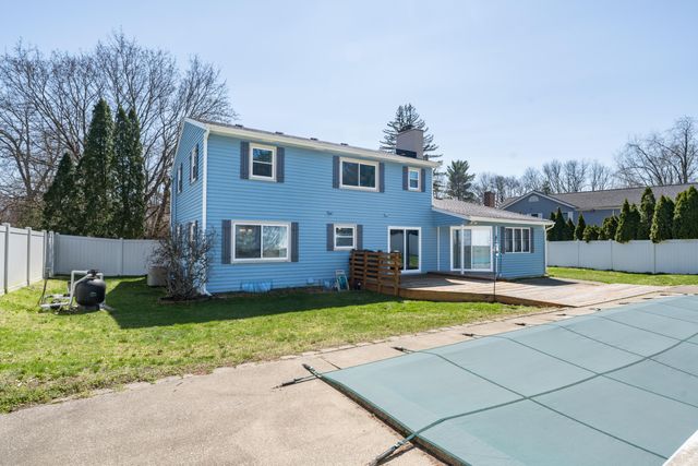 1524 Dogwood Drive, Portage, MI 49024