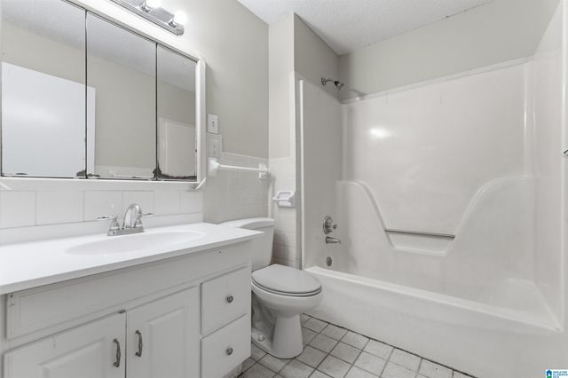 405 AVALON PARK, Hueytown, AL 35023