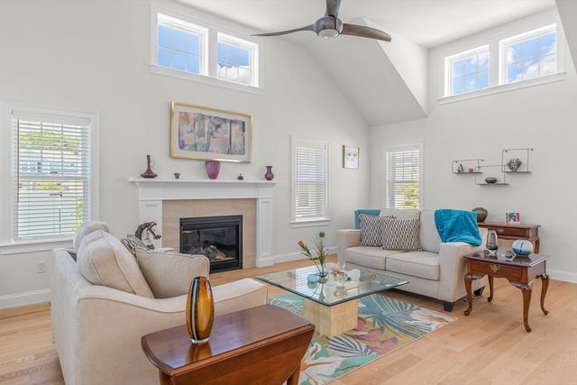 77 Cobblestone Circle, Mashpee, MA 02649