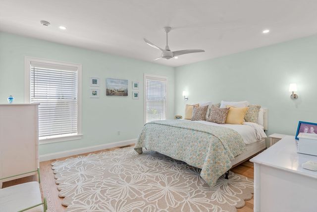 77 Cobblestone Circle, Mashpee, MA 02649