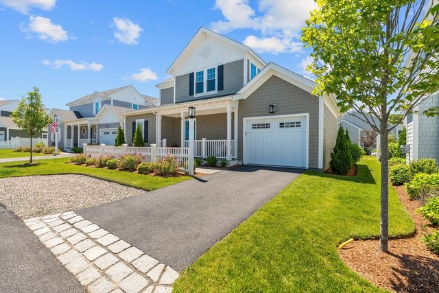 77 Cobblestone Circle, Mashpee, MA 02649