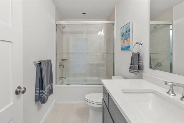 77 Cobblestone Circle, Mashpee, MA 02649