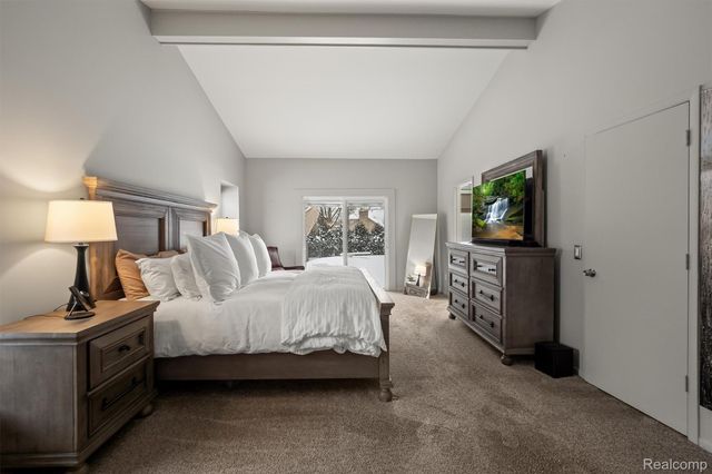 4926 Oak River Drive, Troy, MI 48098