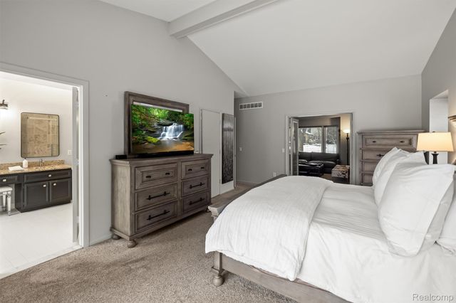 4926 Oak River Drive, Troy, MI 48098