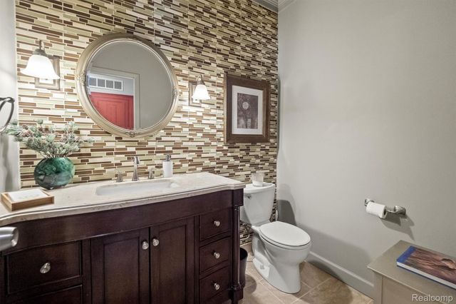 4926 Oak River Drive, Troy, MI 48098