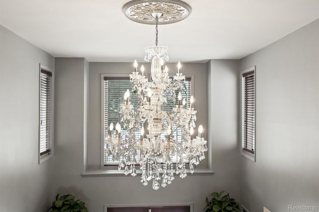 4926 Oak River Drive, Troy, MI 48098