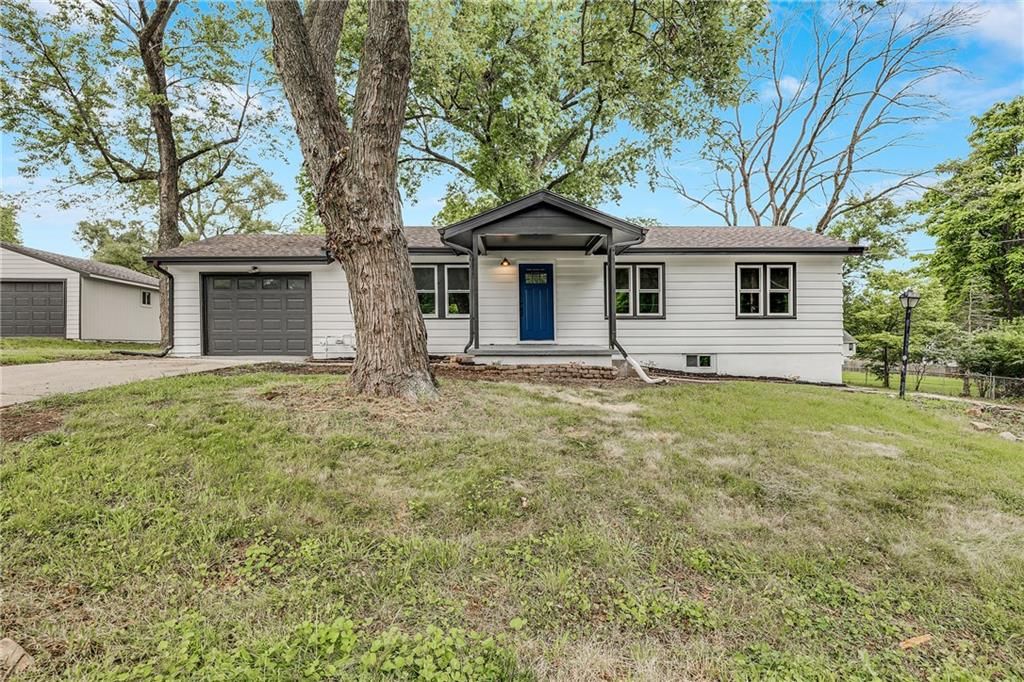 7909 Arnote Road, Pleasant Valley, MO 64068