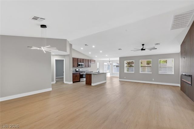 2021 Jean Paul Avenue, North Las Vegas, NV 89031