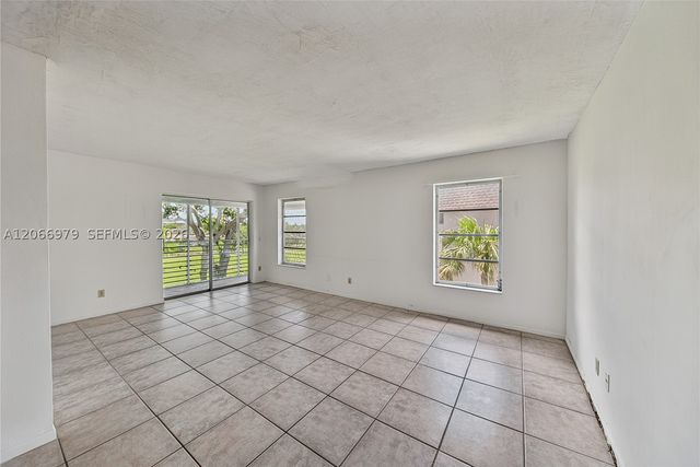 2491 SW 82nd Ave 310, Davie, FL 33324