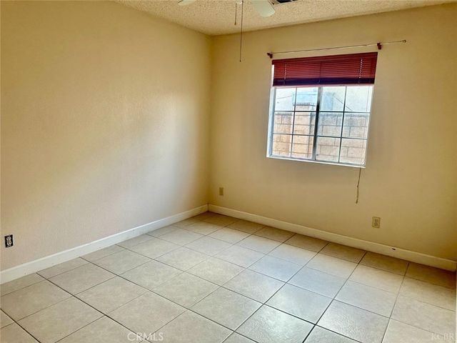 725 18th Place, Delano, CA 93215