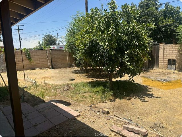 725 18th Place, Delano, CA 93215