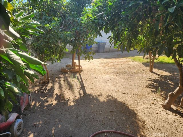 725 18th Place, Delano, CA 93215