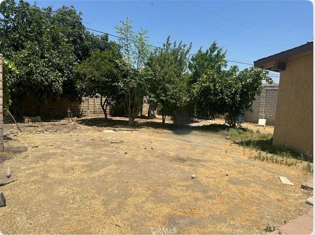 725 18th Place, Delano, CA 93215