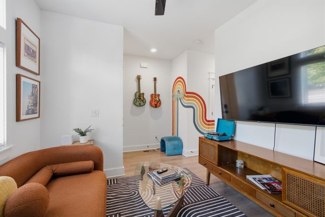 334 Douglas Ave, Nashville, TN 37207